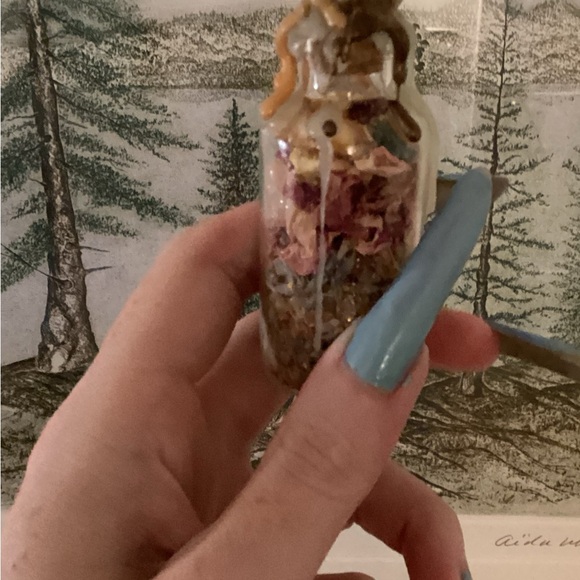 Luck 🍀 intention jar for success, abundance and good fortune with roses 🌹 salt - Picture 7 of 16